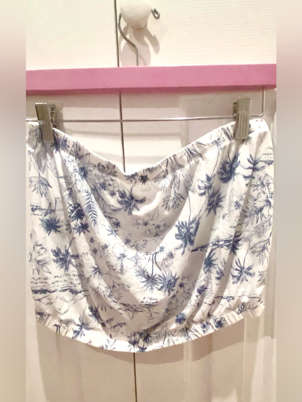 New blue and white halter top from American Eagle 🦅 size Medium
